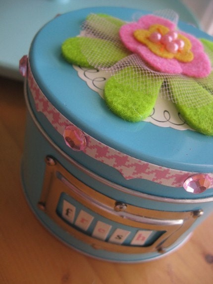 Super Pretty Deluxe Tin Jam Packed with Art Supplies