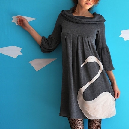 Grey Dress with dusty pink applique - Swan-S/M