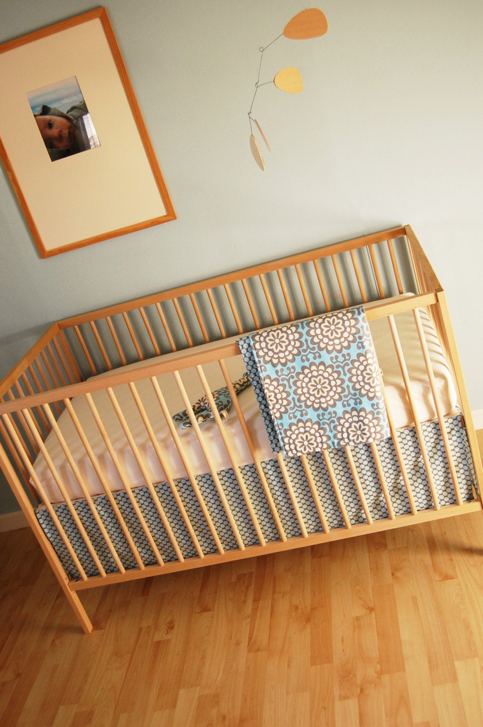 crib set. slate dots and wallflower