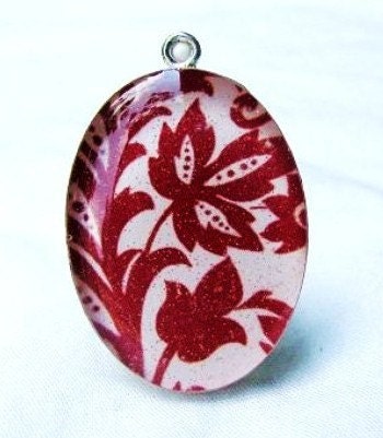 Crimson. A Sterling Silver Pendant. Reflections Collection