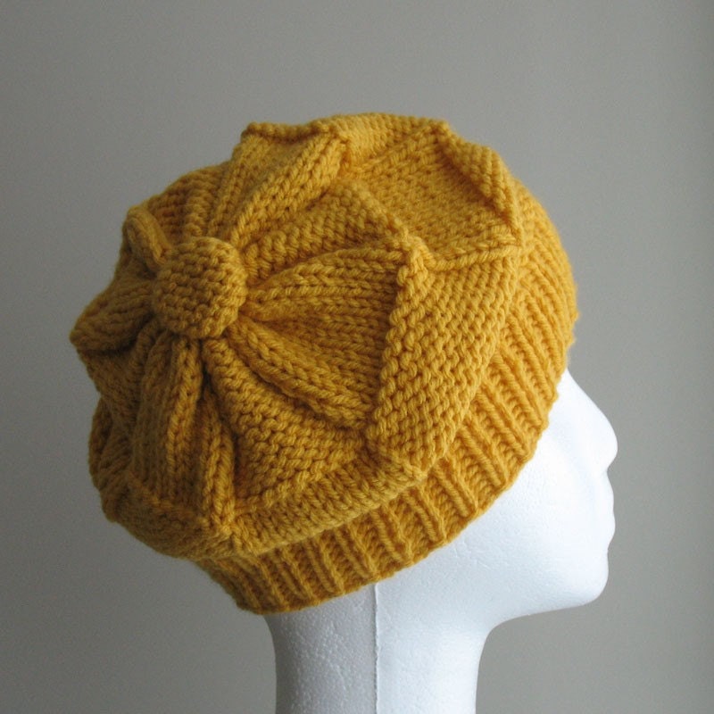 Adult knitted beret style hat 158
