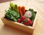 1/12 
MINIATURE - vegetables basket / chest