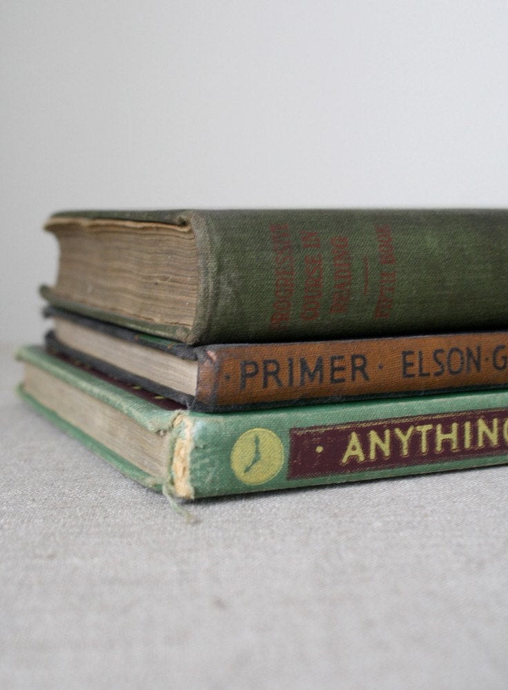Book 
Bundle - Vintage Lot No. 8