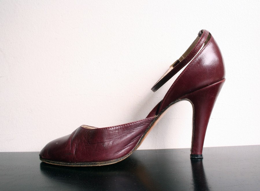 Vintage 1970s Joseph Magnin Heels - Dark Burgundy size 5 M