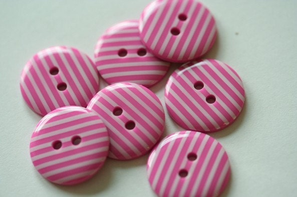 10 STRIPEY BUTTONS - CANDY PINK