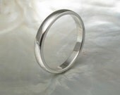 2.5mm half round wedding band / stacking ring in platinum