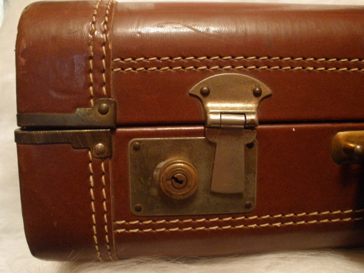 ZEPHYRLYTE BROWN LEATHER suitcase