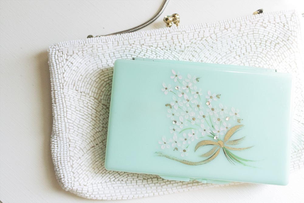 Sweet Vintage Mint Green Mirror Compact