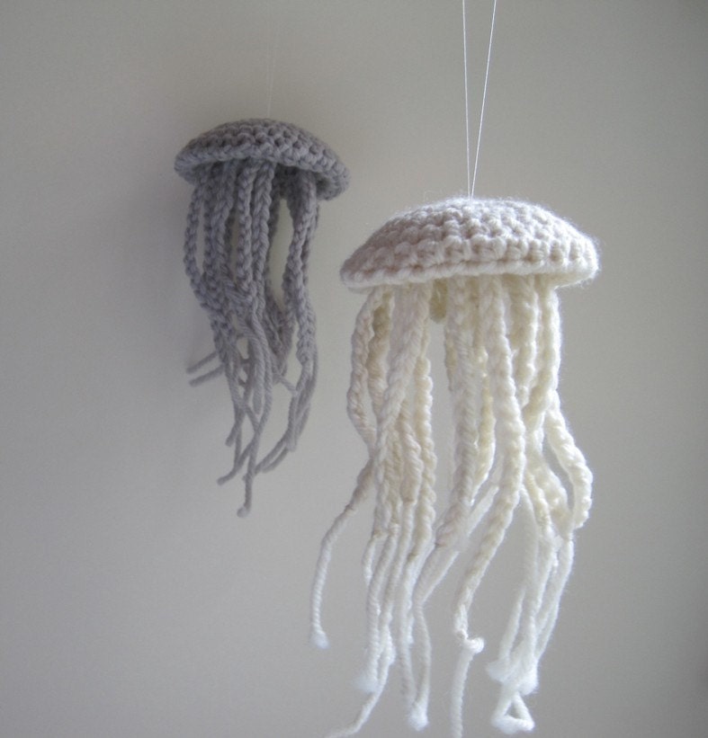 Medium Moon Jellyfish in Unbleached Merino Wool