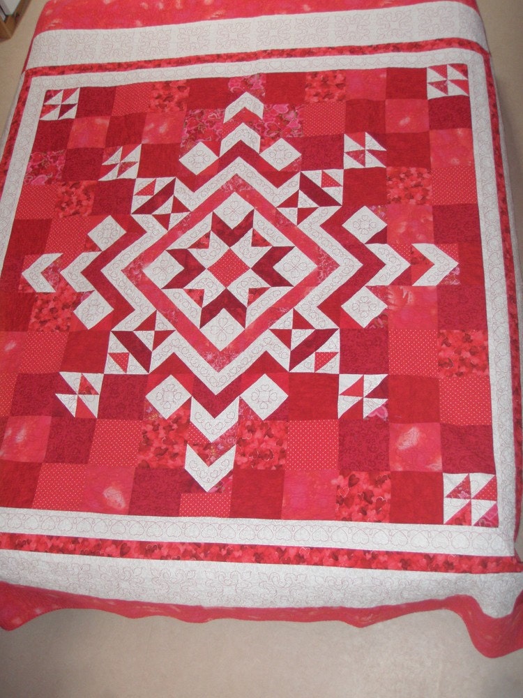 Queen Size Quilt red white - Ruby Crystal