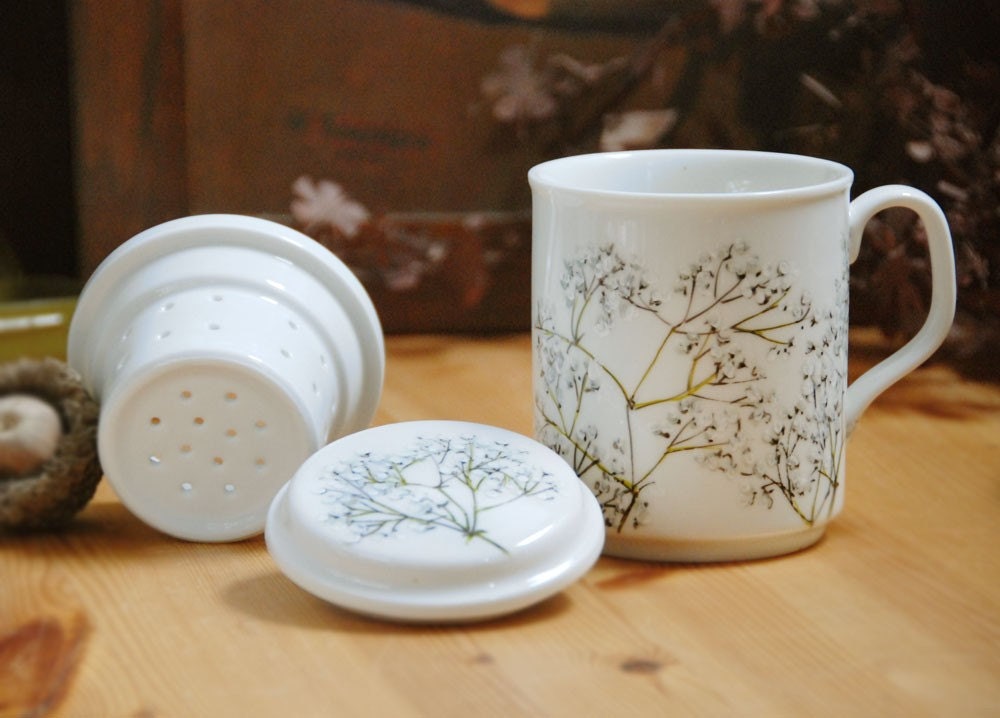 ceramic tea mug with infuser - Babys Breath