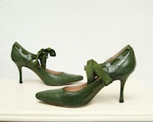 1980s Vintage Jade Green Ankle Laced Pumps Sz 6.5