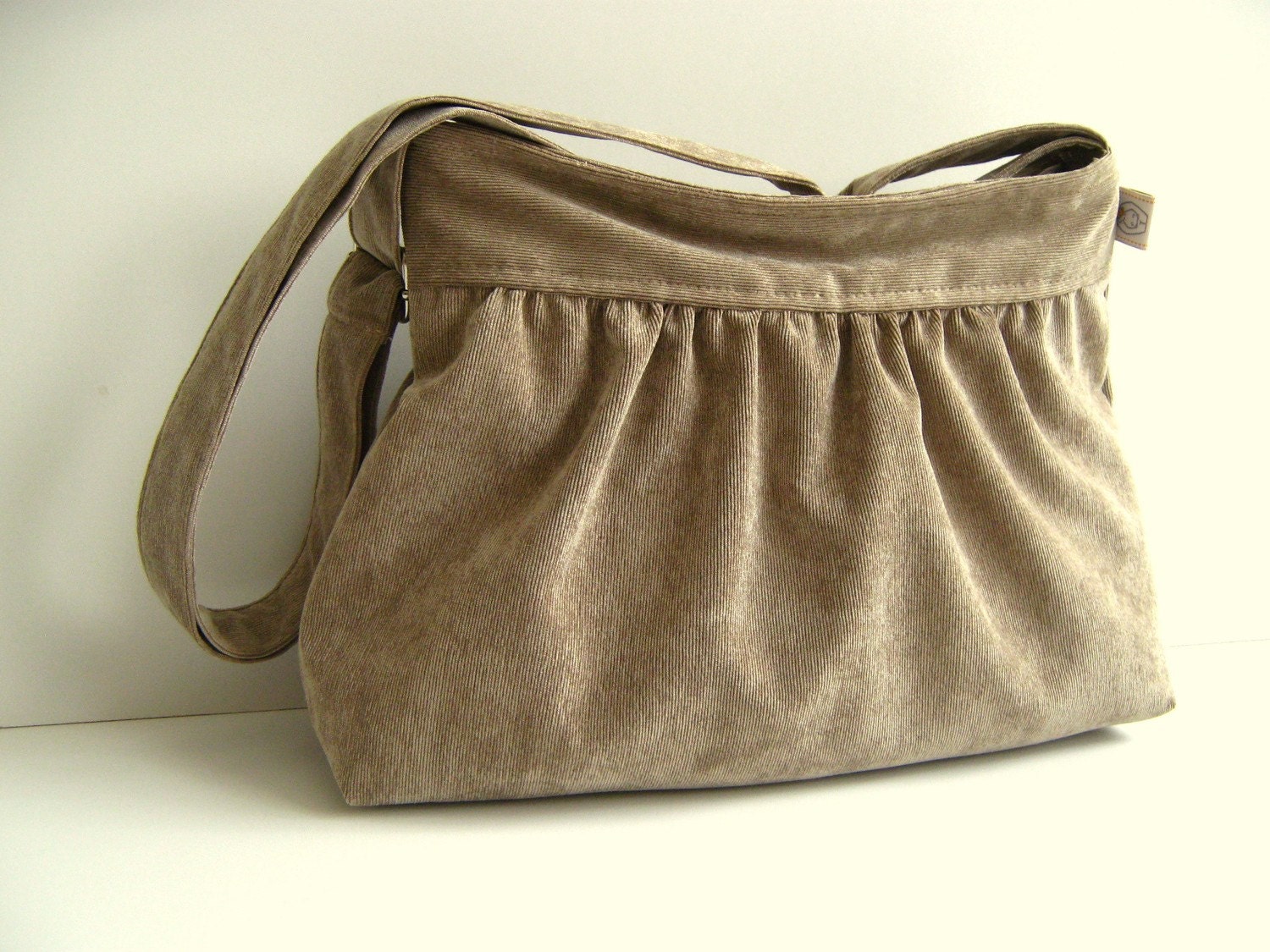 Perry in HONEY velvet corduroy -Small- --adjustable strap and top ZIPPERED CLOSURE --
