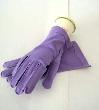 Vintage Purple Wrist Length Gloves