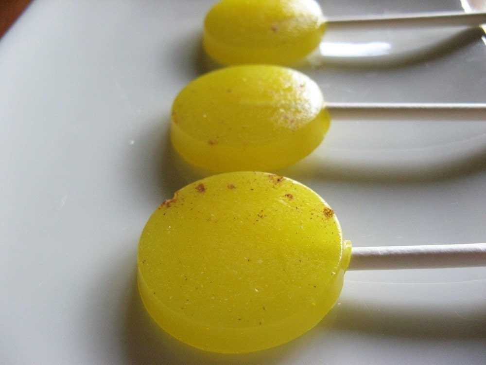 Egg nog lollipops with nutmeg - 12 pc.