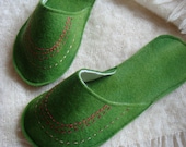 Slippers, Embroidered, Felt, Green, Handmade, Wool, by giselagerstorfer on Etsy