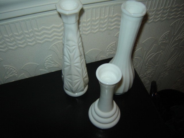 Vintage Milk glass vases set of 3  Lot 1