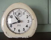 Adorable Vintage Chippy Alram Clock
