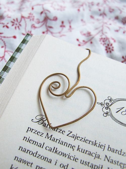 lovely heart bookmark - petite