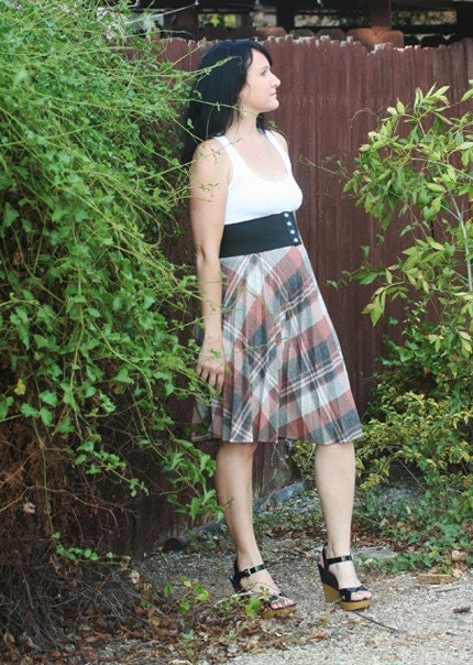 Pretty  Grey and Mauve Plaid 1950s Accordion Skirt