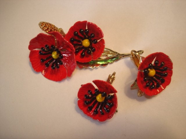 Wow Red Poppy Flowers Brooch Clip Earrings Set