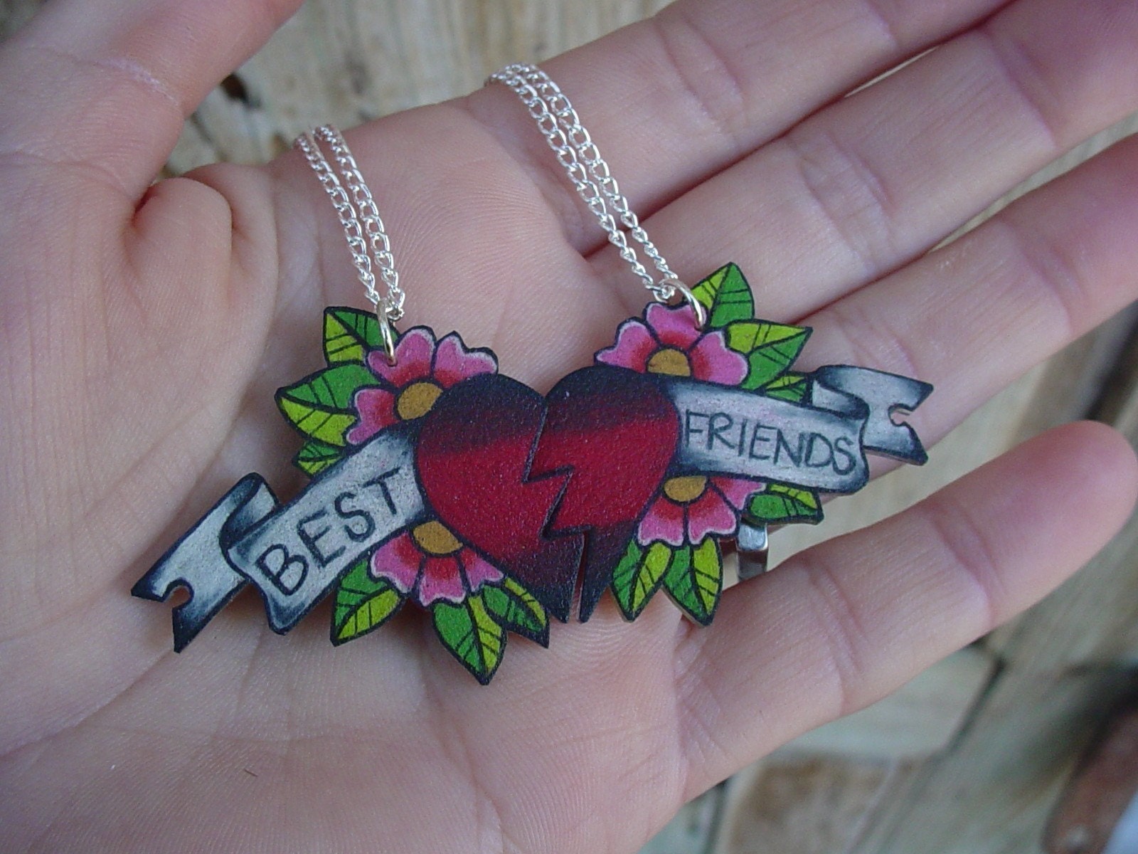 best friends tattoo style necklace 