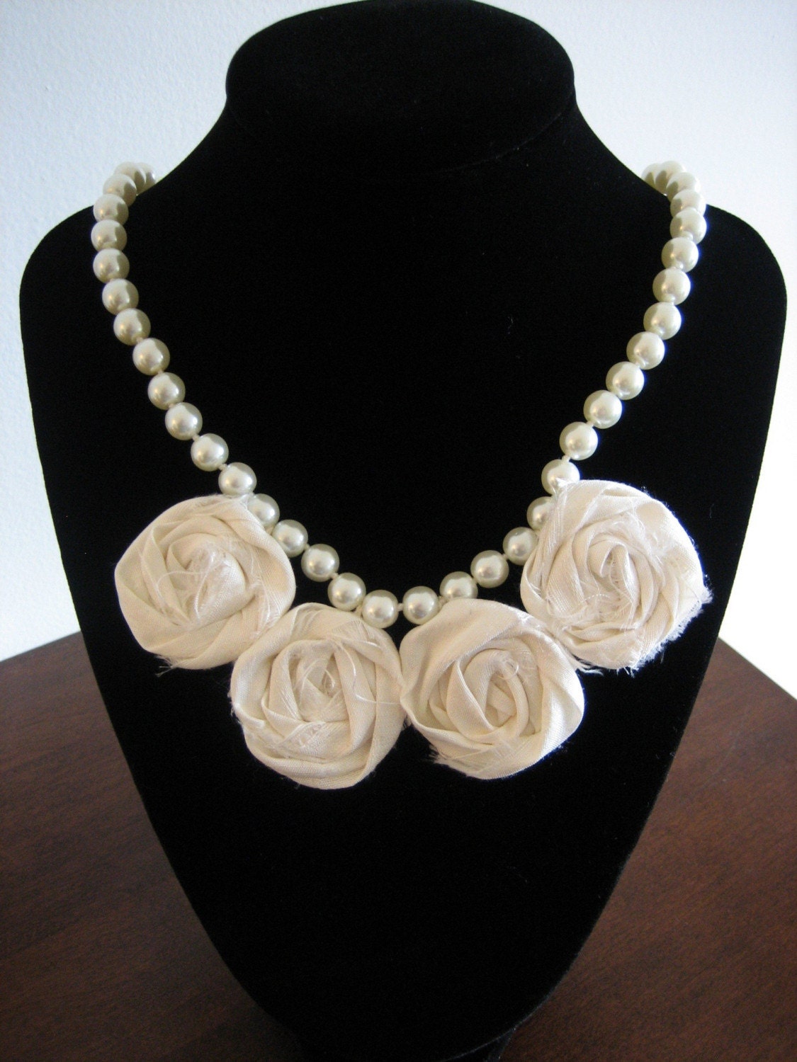 KATYA Necklace - Pearl Strand with Rosettes Bloom