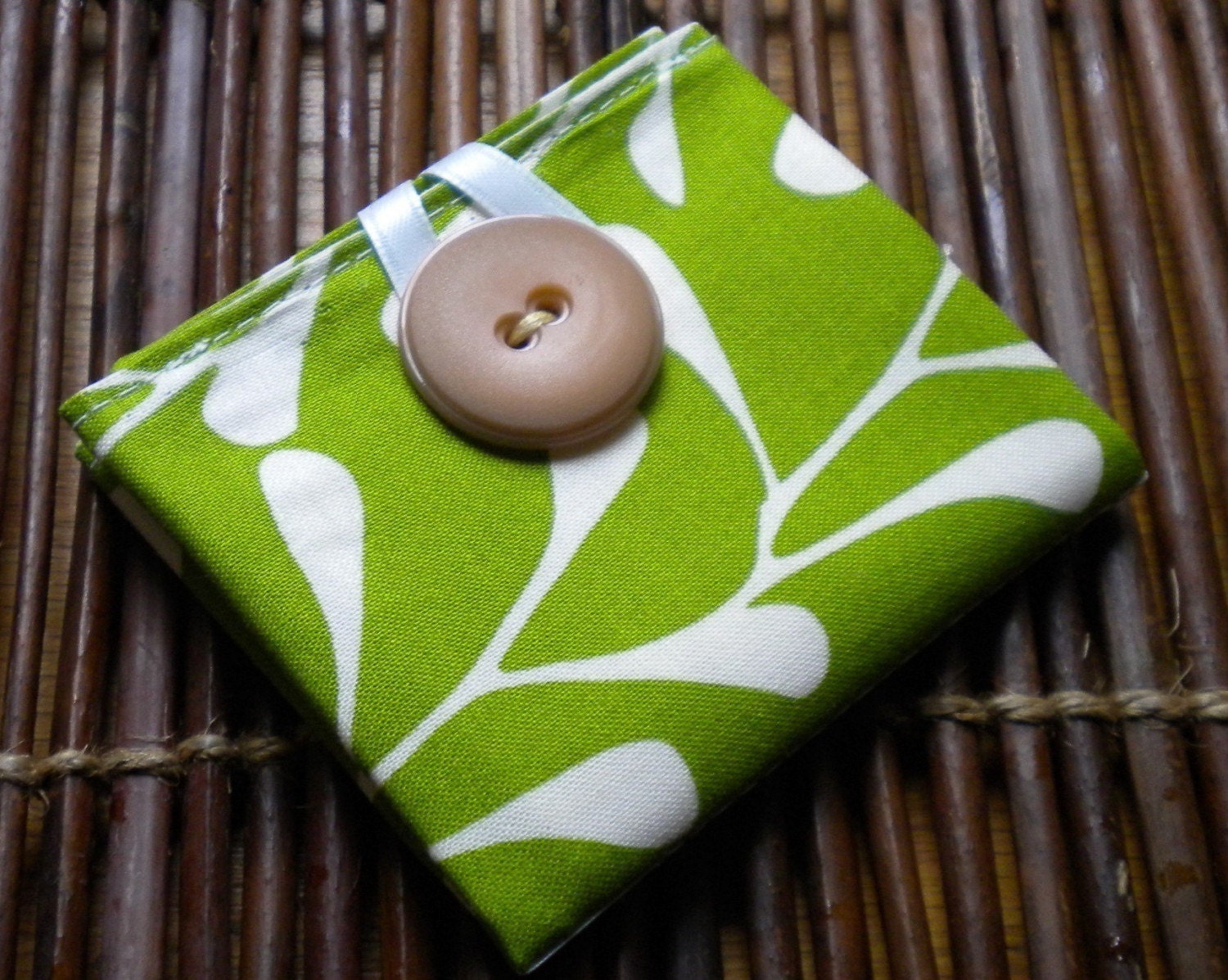 Tea-To-Go Tea Bag Cozy in Spring Green Twig (holds 4 tea bags)