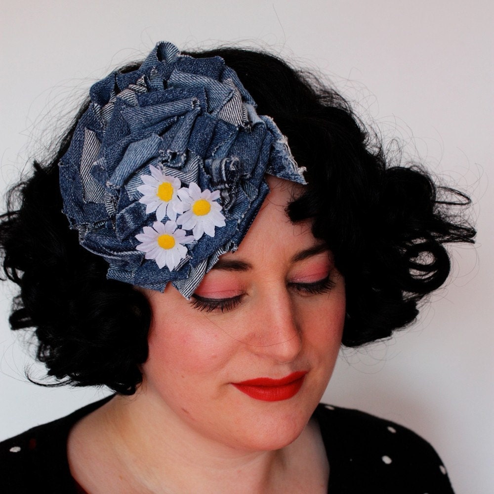 Recycled twisted denim hat with daisies