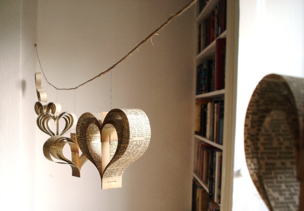 Paper garland of hearts