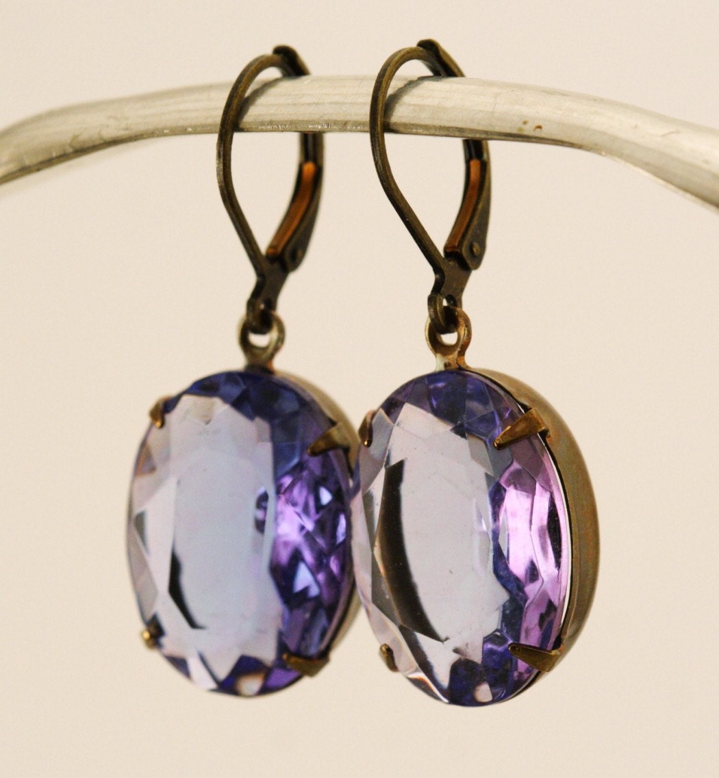 Vintage Glass Jewel Earrings - Light Amethyst