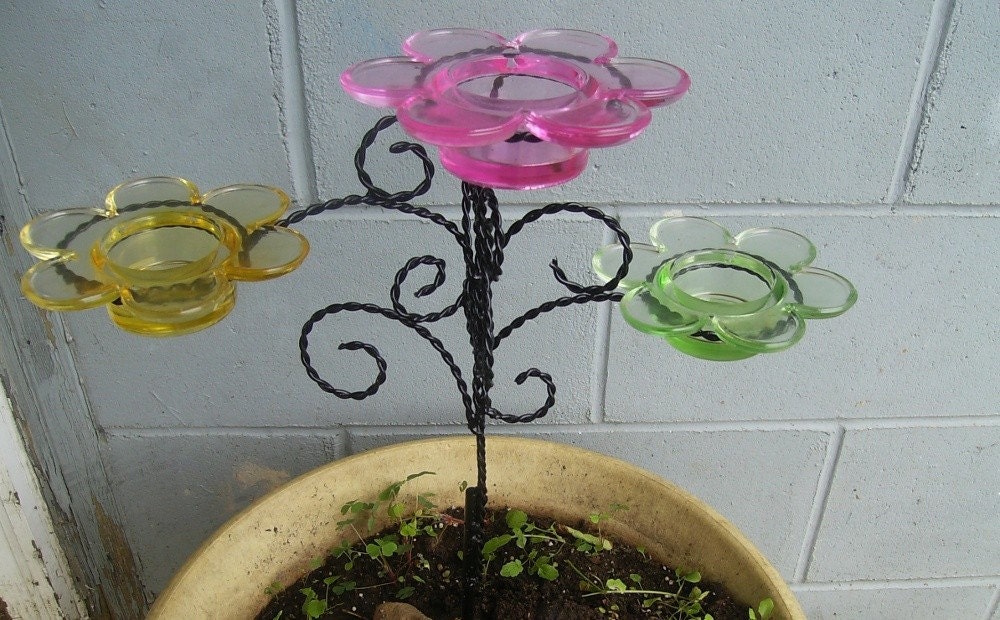 Flower tea light plant stake