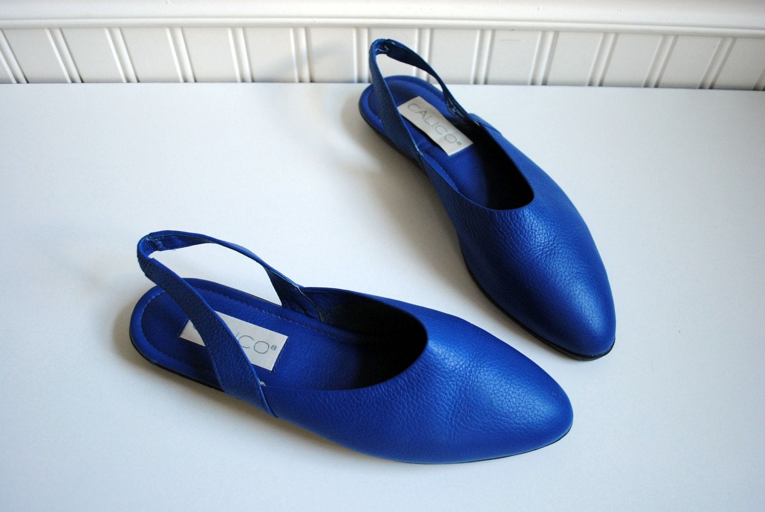 electric blue DEADSTOCK pebbled leather slingback flats size 7