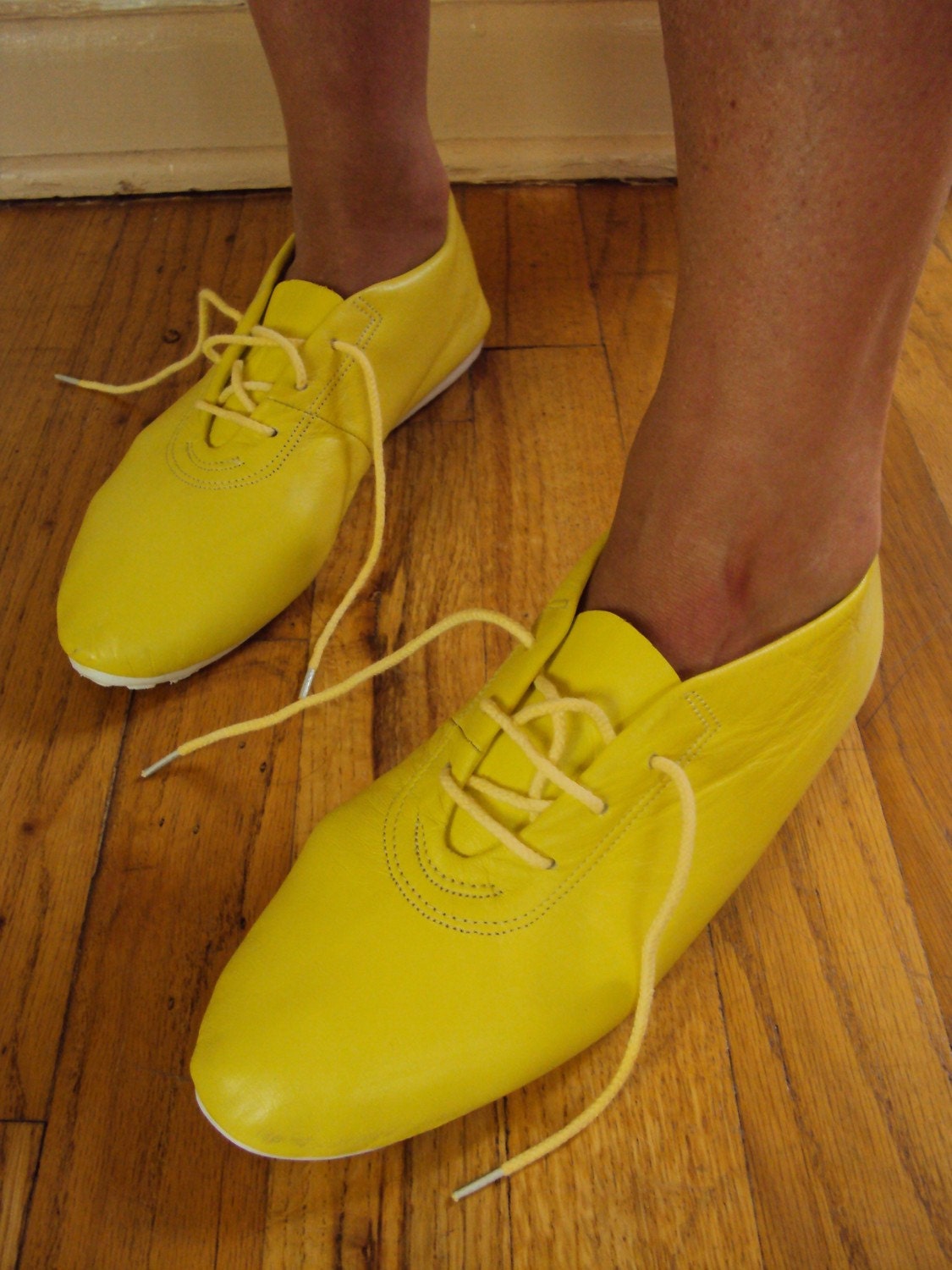 VINTAGE NEON YELLOW LEATHER BROGUES OXFORD SHOES