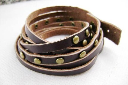 deep brown cowhide leather cuff with silver metal rivets 178