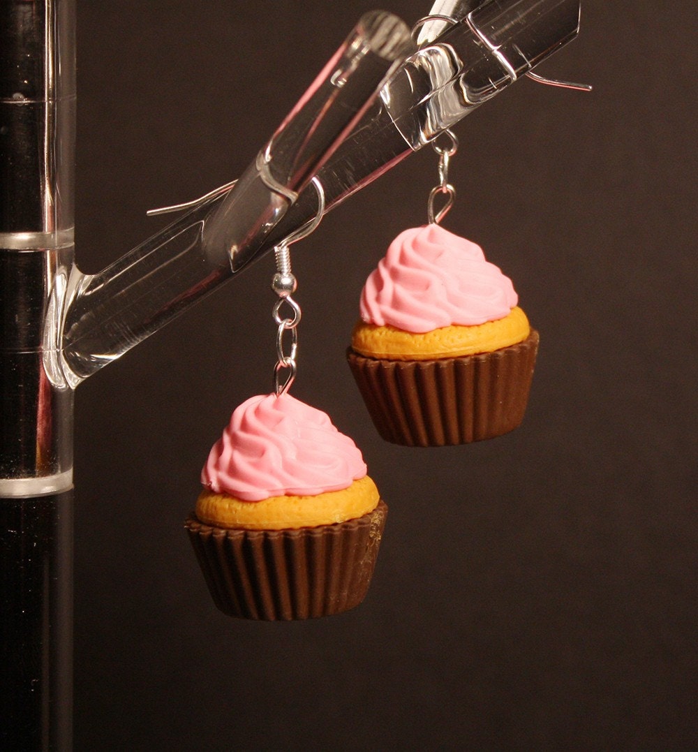 Strawberry Frosted Cupcake earring - Japanese Charm - Mix and Match