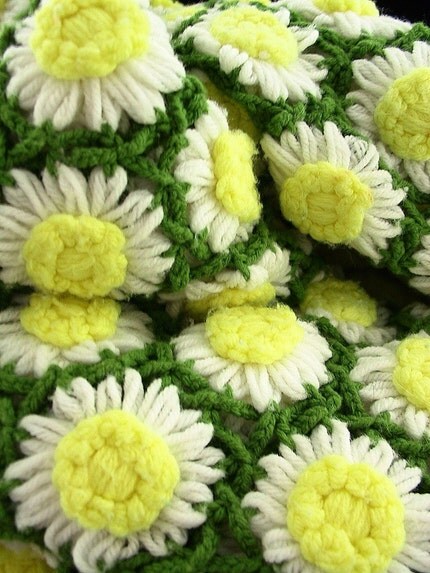 Field of Daisies Vintage  Afghan in Yellow, White and Green