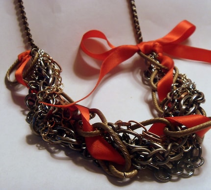 Chain Ribbon
 Necklace