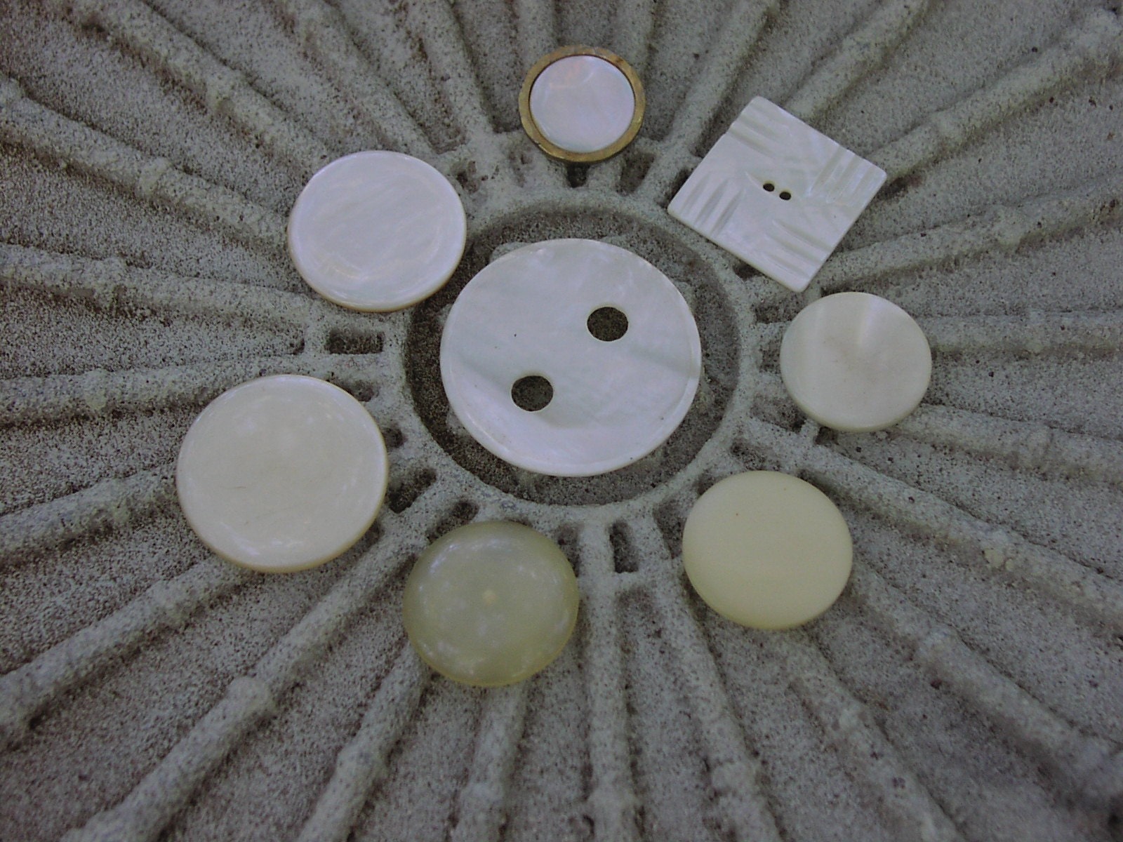 Vintage Buttons, random lot of 8 large flat Mother of Pearl buttons, off white cream colored