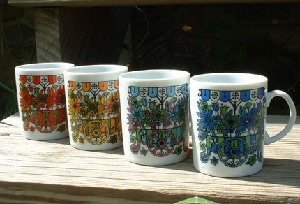 vintage Set of 4 coffee mugs 1960 - multicolored - Marketplace design Made in Japan