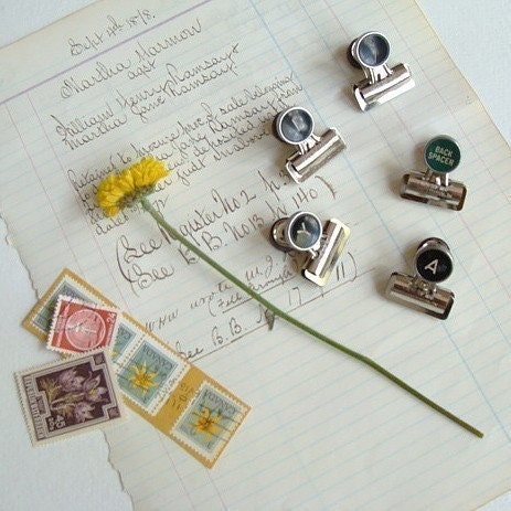 5 bulldog clips with magnets