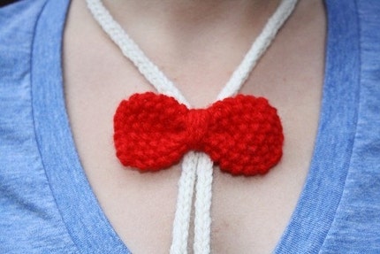 Mademoiselle bolo knit bow tie/necklace in cream and red