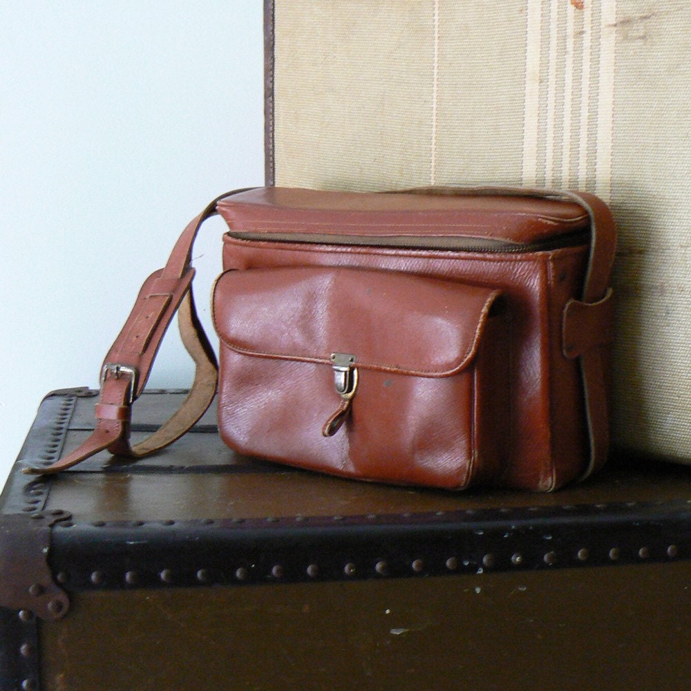 brown .vintage. (case) bag