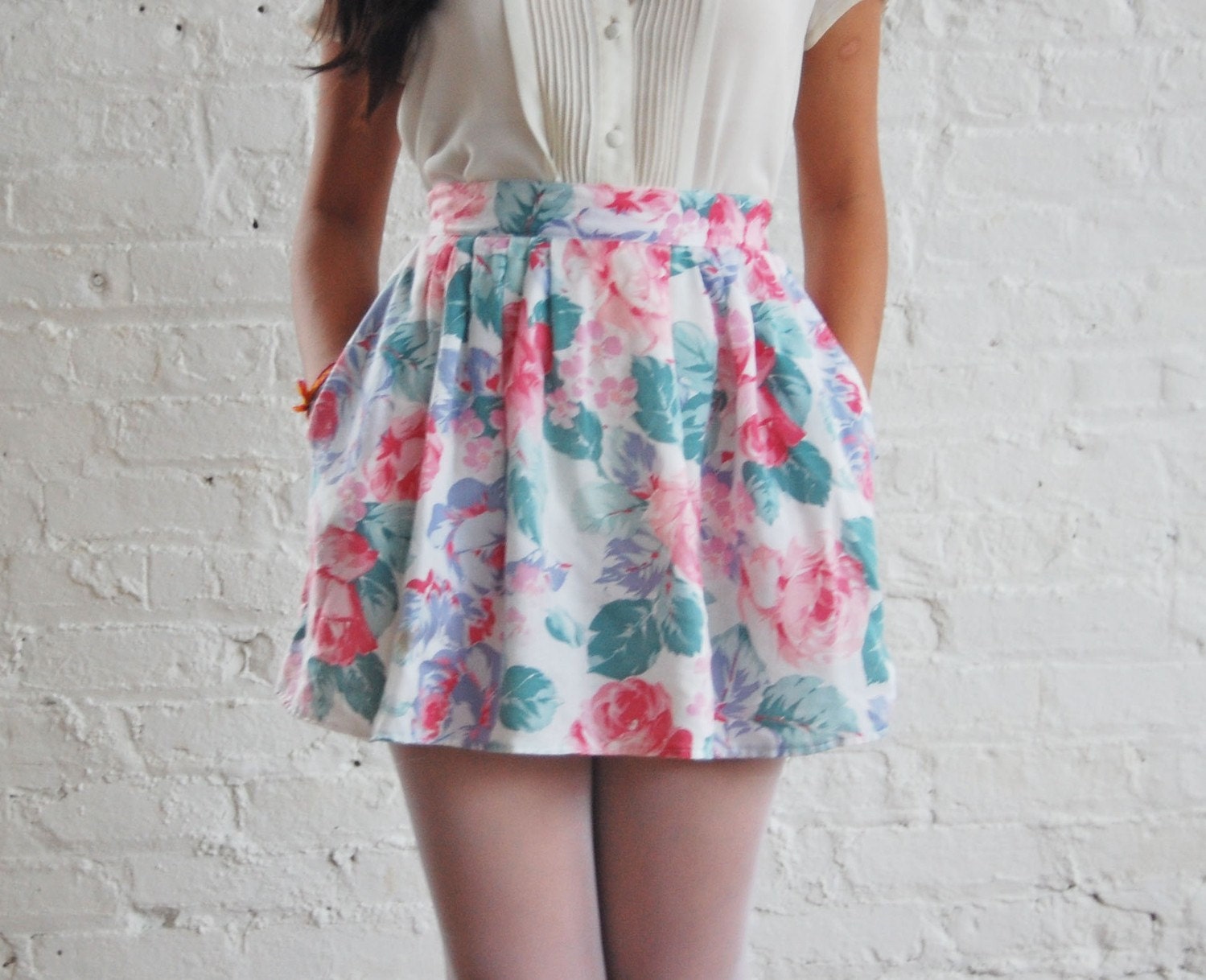 S A L E ... cabbage rose skirt (s/m)
