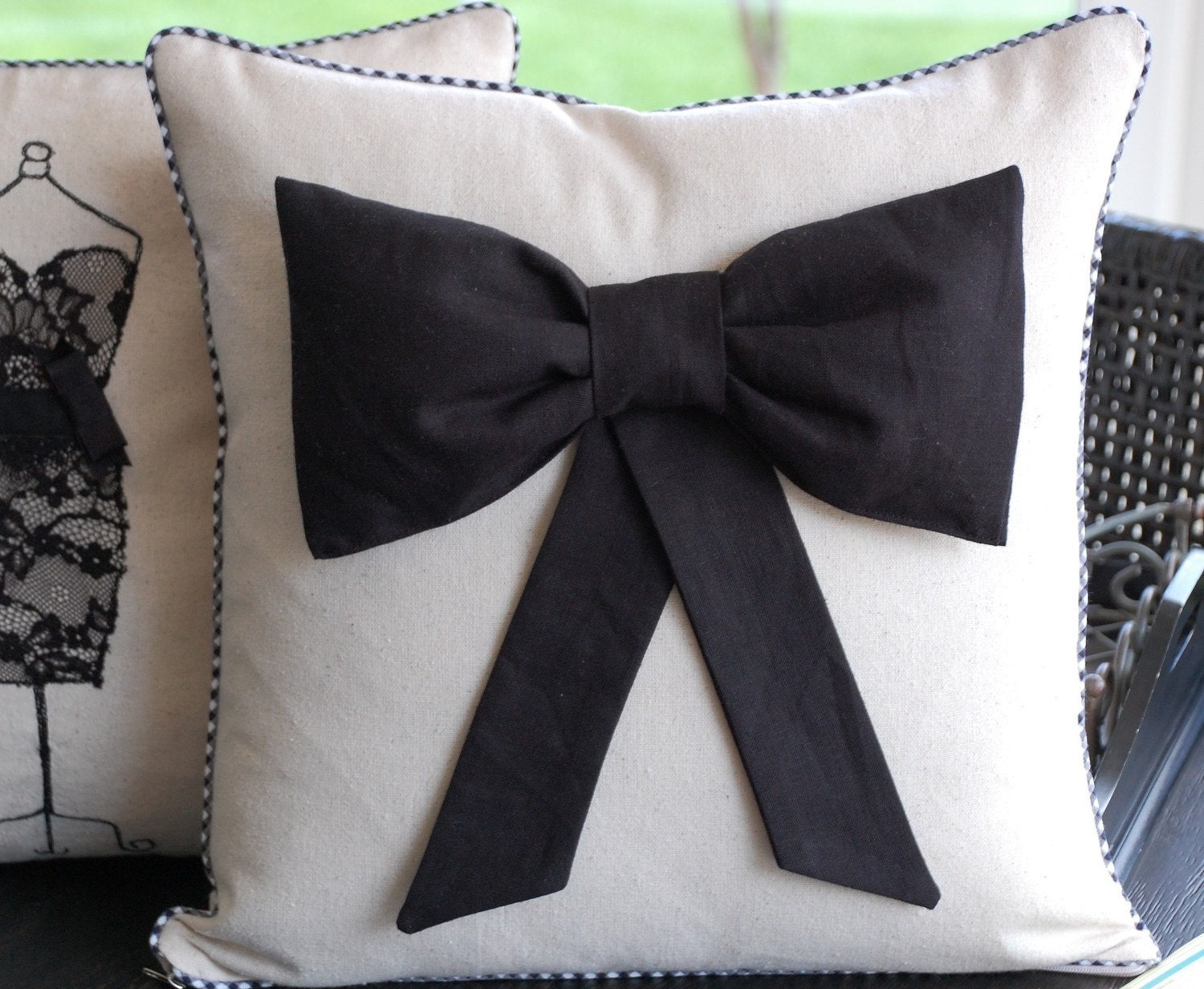 Black bow pillow cover