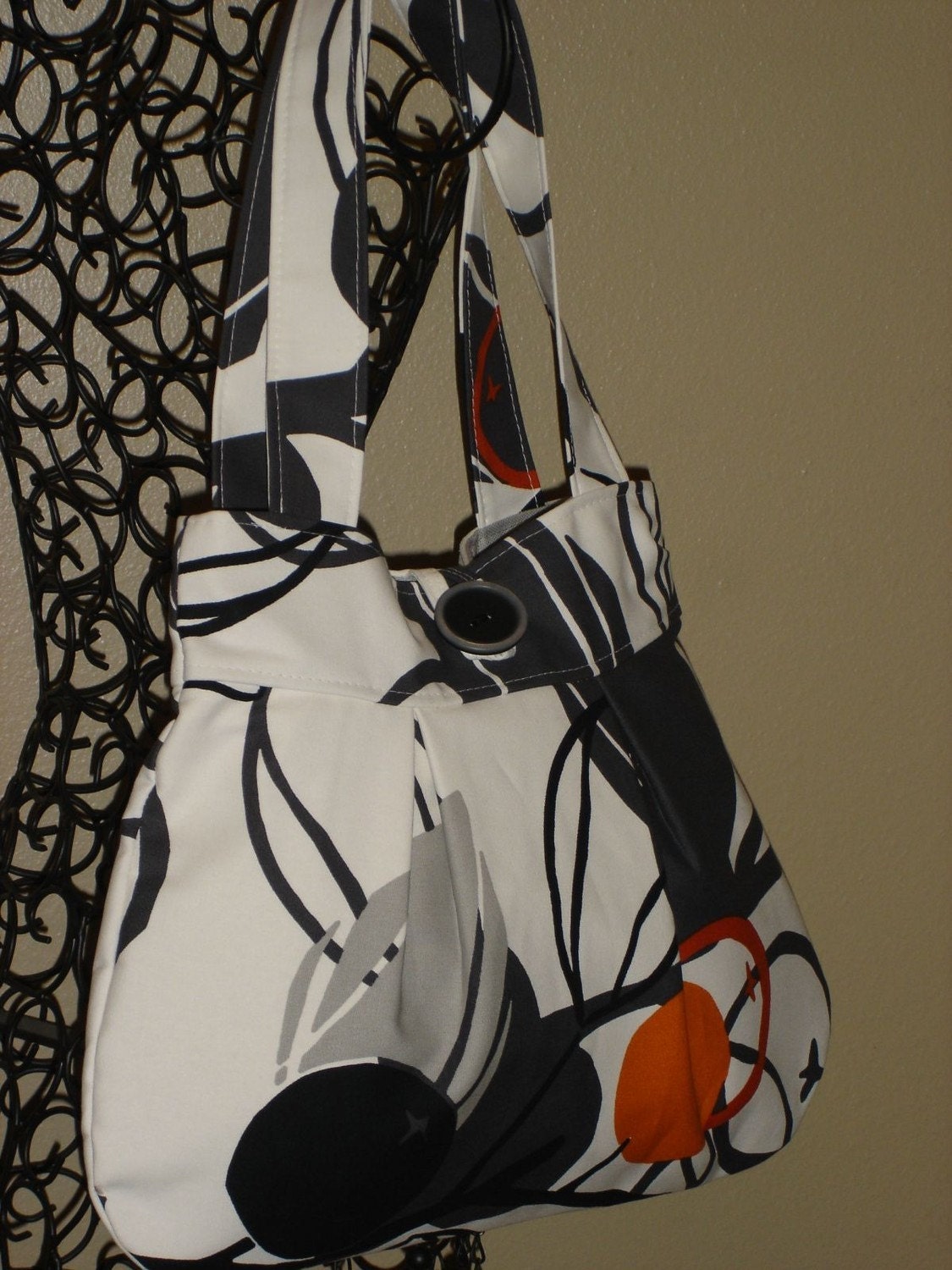 Medium Modern Print Shoulder Bag / Gray/Black and Orange