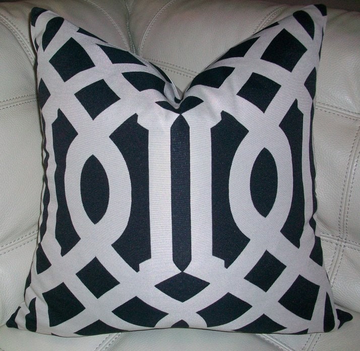 NEW Decorative Designer 18X18 Pillow Cover - Imperial Trellis Pattern- Black and Off White
