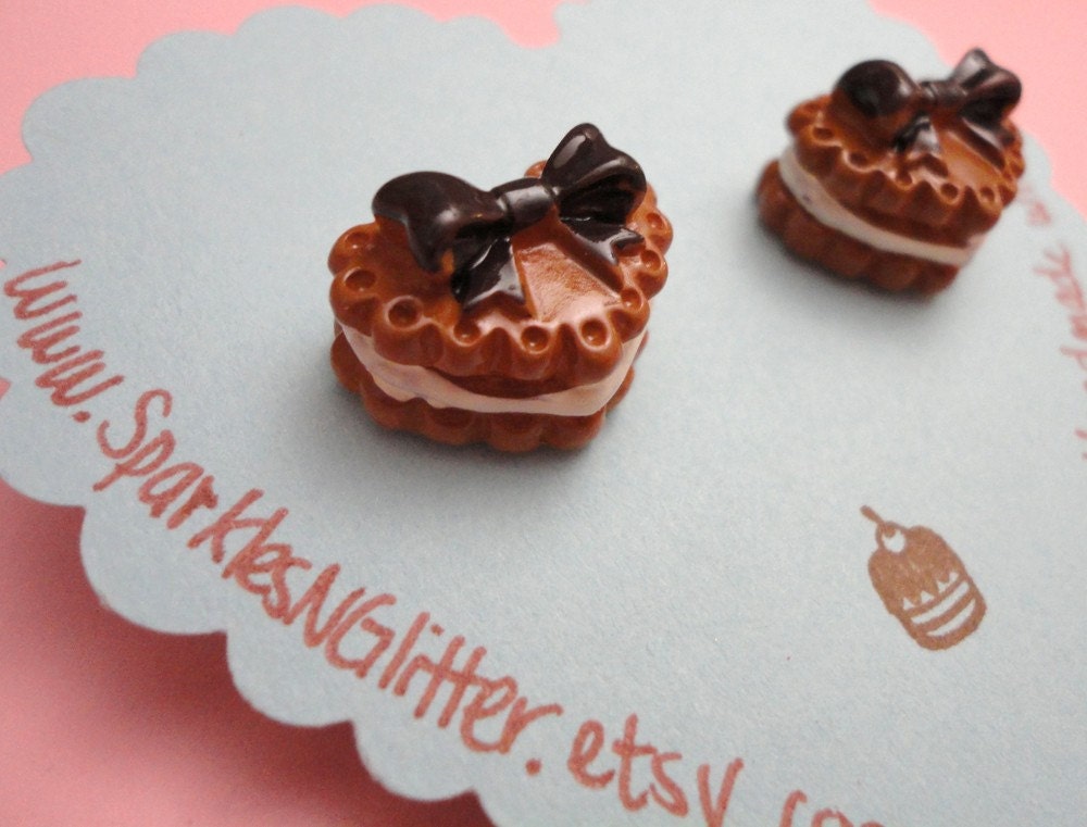 Heart-Shaped Chocolate Cake Earrings