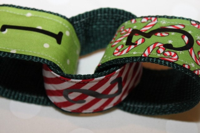Fabric Countdown Chain - 25 in Red and Green on Green Base
