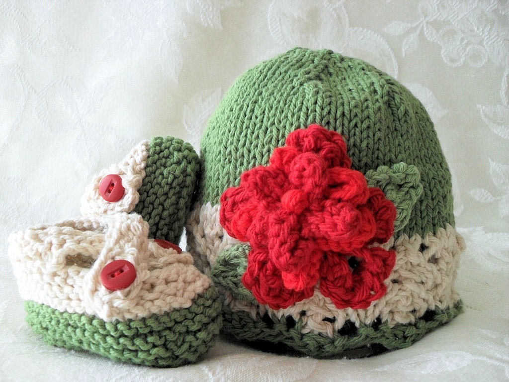 HAND KNITTED COTTON Victorian Cloche and Matching Cross-strapped Booties